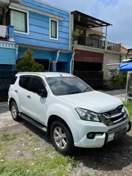 ISUZU MU-X 2016