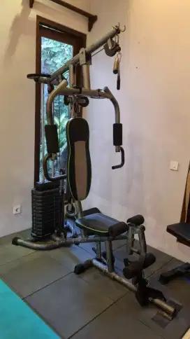 Alat fitness (home gym)