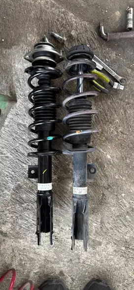 SHOCK BREAKER SHOCK ABSORBER KOMPLIT DEPAN AGYA AYLA ASLI