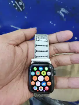 Apple watch series 4 nike