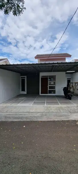 Dikontrakkan rumah 3 kamar tidur, full renov, di Citra Indah