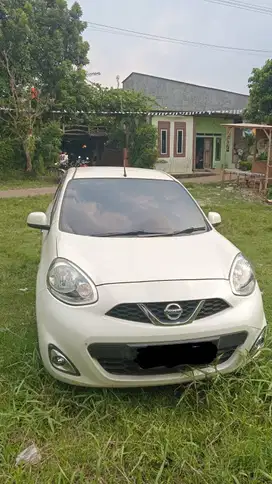 DIJUAL CEPAT NISSAN MARCH 2015 PANJANG PANJANG (INDIVIDU BUKAN DILER)