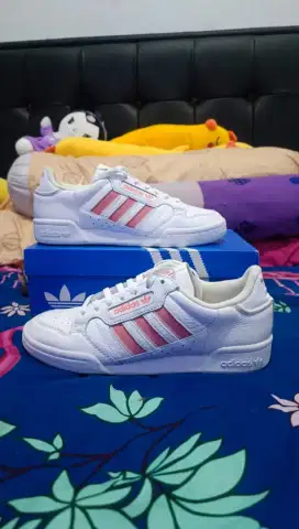 adidas continental 80