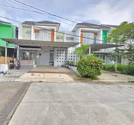 Dijual rumah cantik hadap taman di Talaga Bestari  tangerang