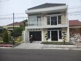 JUAL RUMAH MODERN BARU GRES BENDOGERIT BLITAR