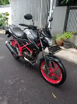 DI JUAL HONDA CB 150 R STREATFIRE 2016 SS KOMPLIT SIAP PAKE ISI