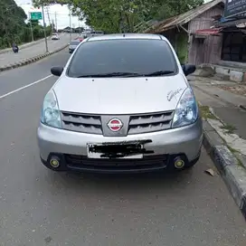 Dijual Mobil LIVINA Kesayangan, mesin halus terawat!