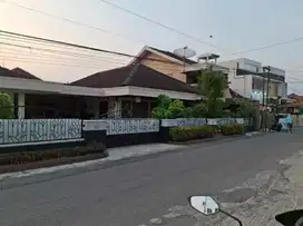 Di sewakan rumah besar di kota jogja