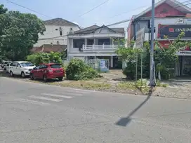 Rumah strategis dekat slamet riyadi purwosari laweyan solo