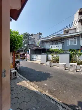 Dijual Rumah 3 lantai kawasan islami di Jatimakmur pondok Gede Bekasi