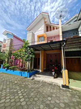 Rumah baru siap huni di perumahan elite solo baru