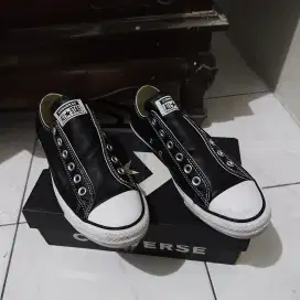 Jual Sepatu Converse Chuck Taylor All-Star Slip On Leather Hitam