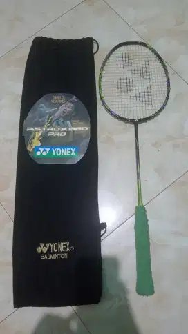 Raket Yonex Astrox 88D Pro