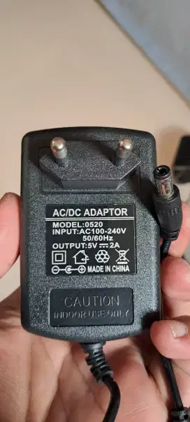 ADAPTOR CHARGER AC DC