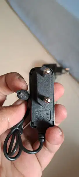 ADAPTOR CHARGER AC DC
