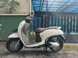 Scoopy 2024 keyless Putih F kota