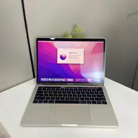 Macbook Pro 2017 TB 8/512 GB SILVER