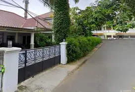 DISEWAKAN RMH + KOLAM RENANG PRIBADI KAWASAN  CIPETE SELATAN JAK-SE