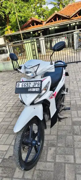 Revo x 2019 pajak hidup