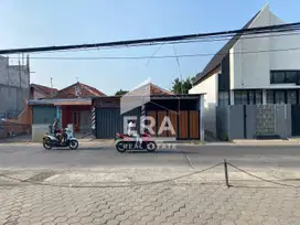 Dijual Rumah Dan Toko di Pinggir Jalan Utama Cengkong Karawang SHM