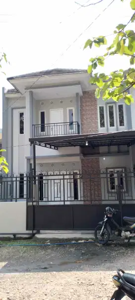 JUAL CEPAT ! RUMAH SIAP HUNI DI BUKIT SARI BANYUMANIK SEMARANG