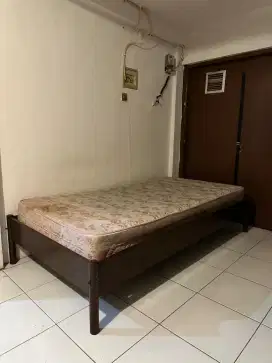 Jual tempat tidur/jati, 100 x 200 + kasur spring bed guhdo