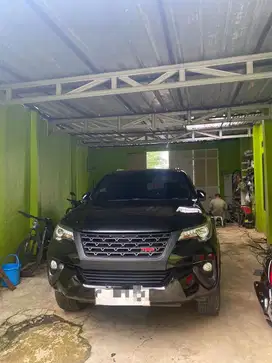 Mobil fortuner vrz