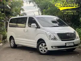 Hyundai H1 2.4 Bensin 12 Seat AT 2012 putih