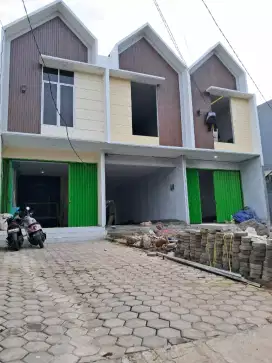 Di jual rumah toko di Pancoran mas Kota depok