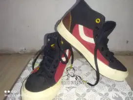 Sepatu ventela yang ayam