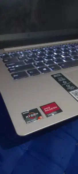 Laptop lenovo ryzen 5