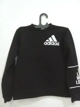 Sweater motif adidas