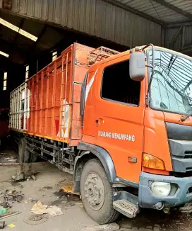 Hino FG235JP Bak 2016