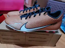 sepatu bola nike mercurial