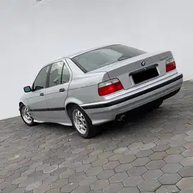 Bmw e36 320i manual low km