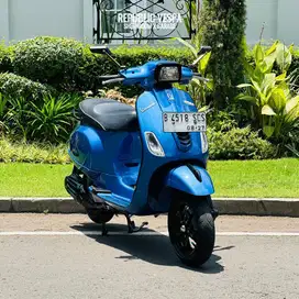 Piaggio Vespa S IGET 125 3V th 2017 warna Biru Doff PERFECT CONDITION