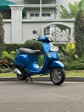 Jual cepat Piaggio Vespa LX 150 3VIE TH 2013 WARNA BIRU