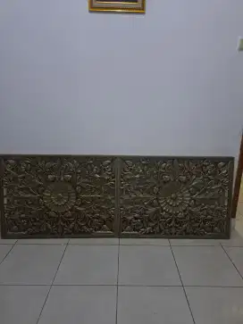 Hiasan dinding ukiran kayu jati