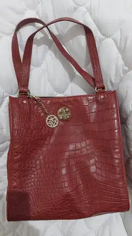 DKNY Tas Wanita Merah Ori dengan Dust Bag (Bekas)