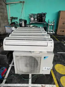 Jual cpat AC daikin thailand th prdksi 2021 kondisi normal ex kantor