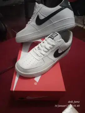 Nike Air Force 1 sz 42