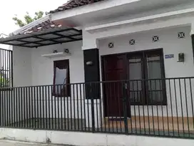 Rumah seberang kampus UMY