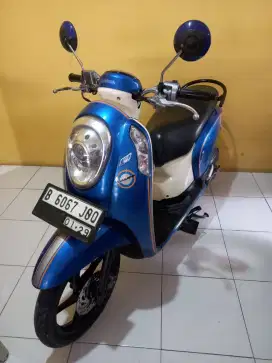 Scoopy 2014 biru sehat