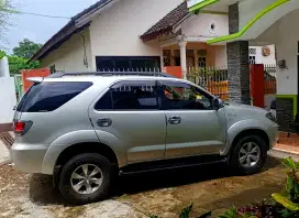 Fortuner V 4*4  metic 2008