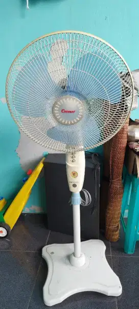 Kipas angin standing merk Cosmos 16 kondisi mati