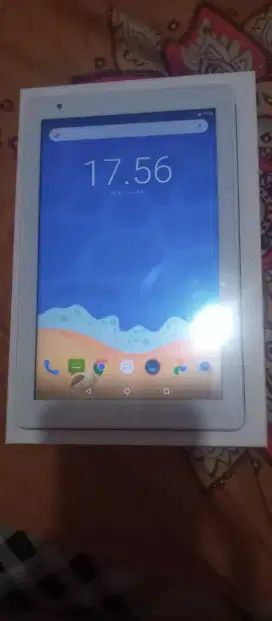 Tablet PC udah kartu 2 SIM fullset minus pemakaian aja