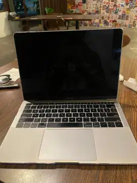 Macbook air 2019 i5 8/256