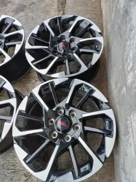 Velg Toyota Fortuner TRD R.18 ori