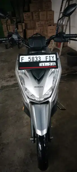 Honda beat street 2023 plat F