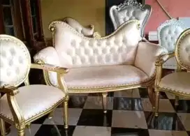 Melayani servis sofa panggilan